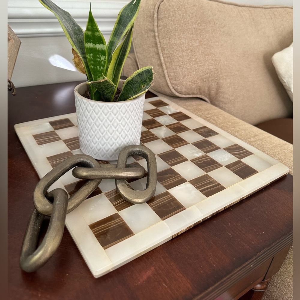 Chain link decor